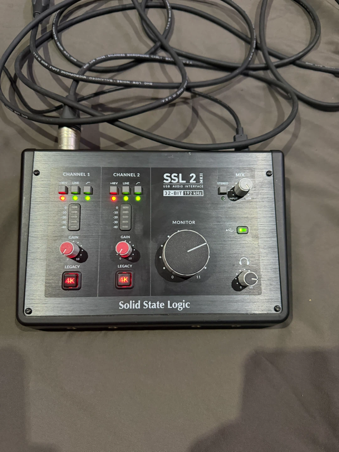 SSL 2) Solid State Logic 2 Studio Interface With 4K Sound