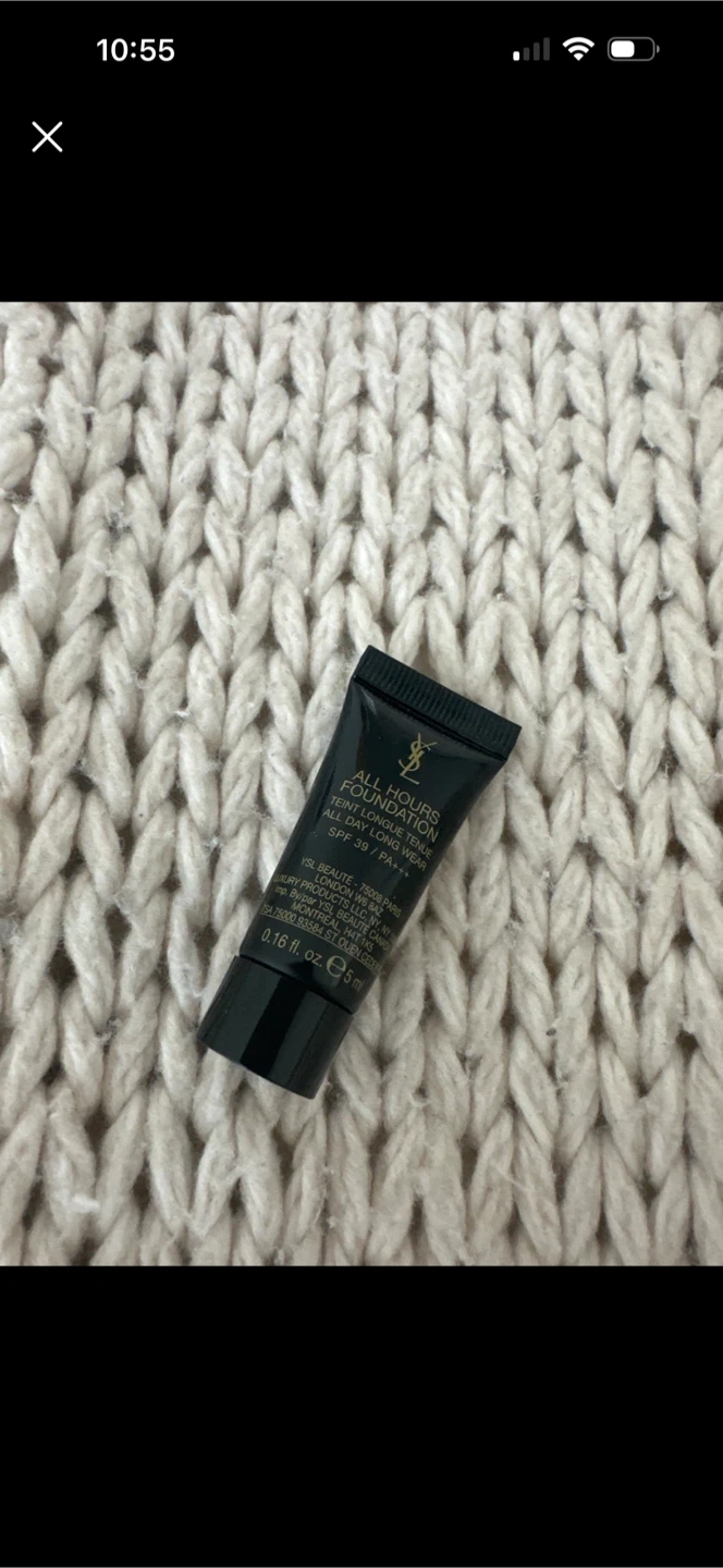 Yves Saint Laurent All Hours Foundation SPF 39
