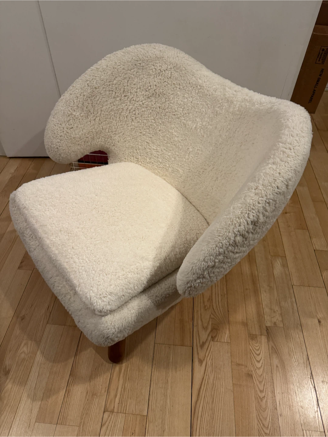 Pelican-Style Chair in Off-White - photo 5