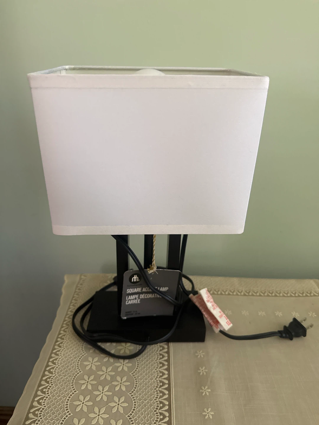 Hometrends Square Accent Lamp - photo 5