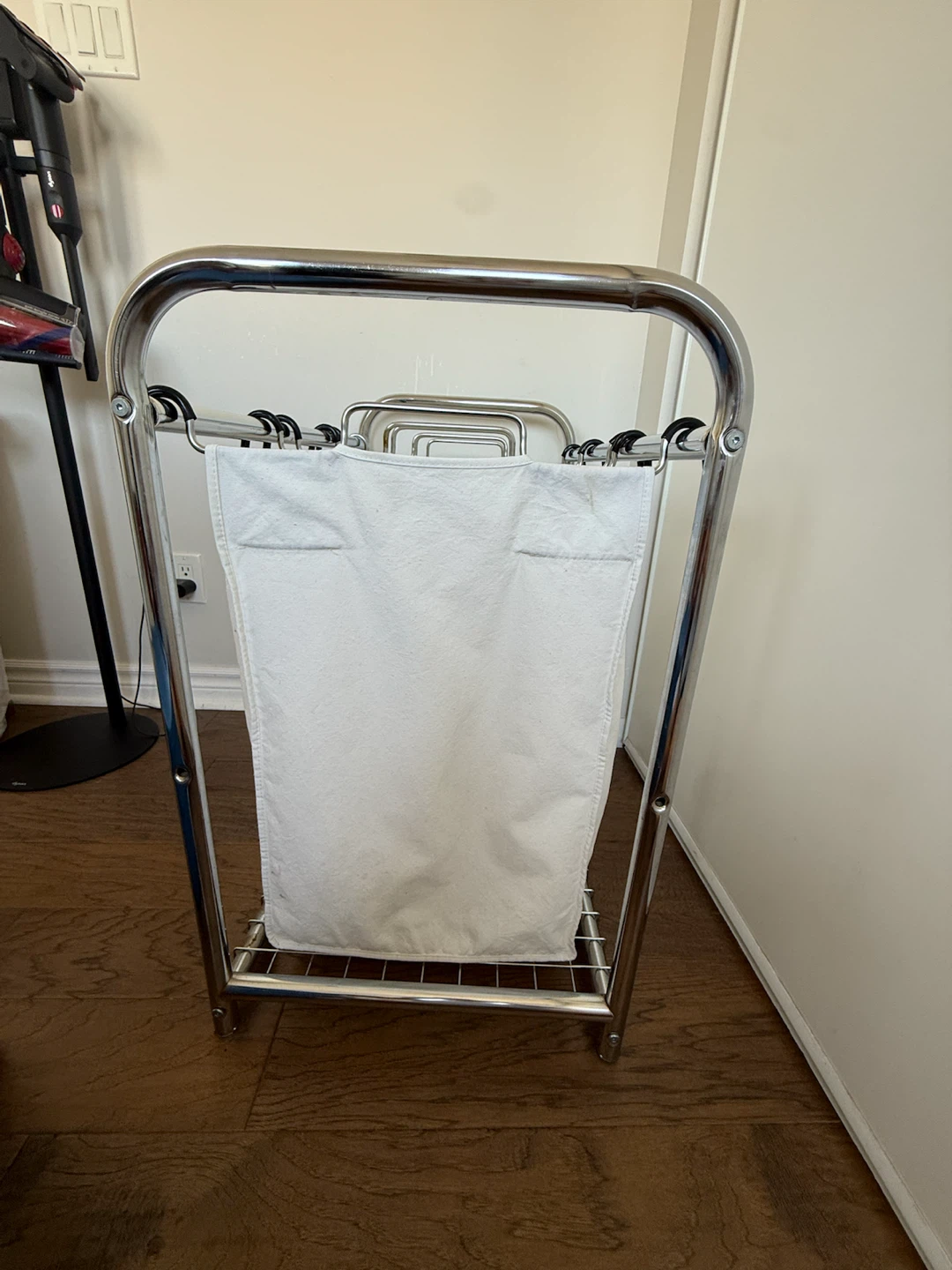 3-Compartment Laundry Sorter Hamper - photo 3