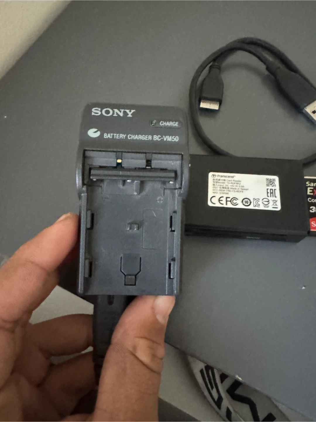 Sony Alpha DSLR-A350 Digital Camera Bundle - photo 3