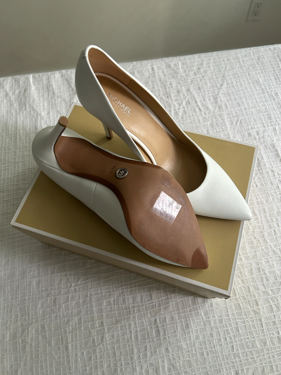 Michael Kors White Heels – New 🤍 - photo 2
