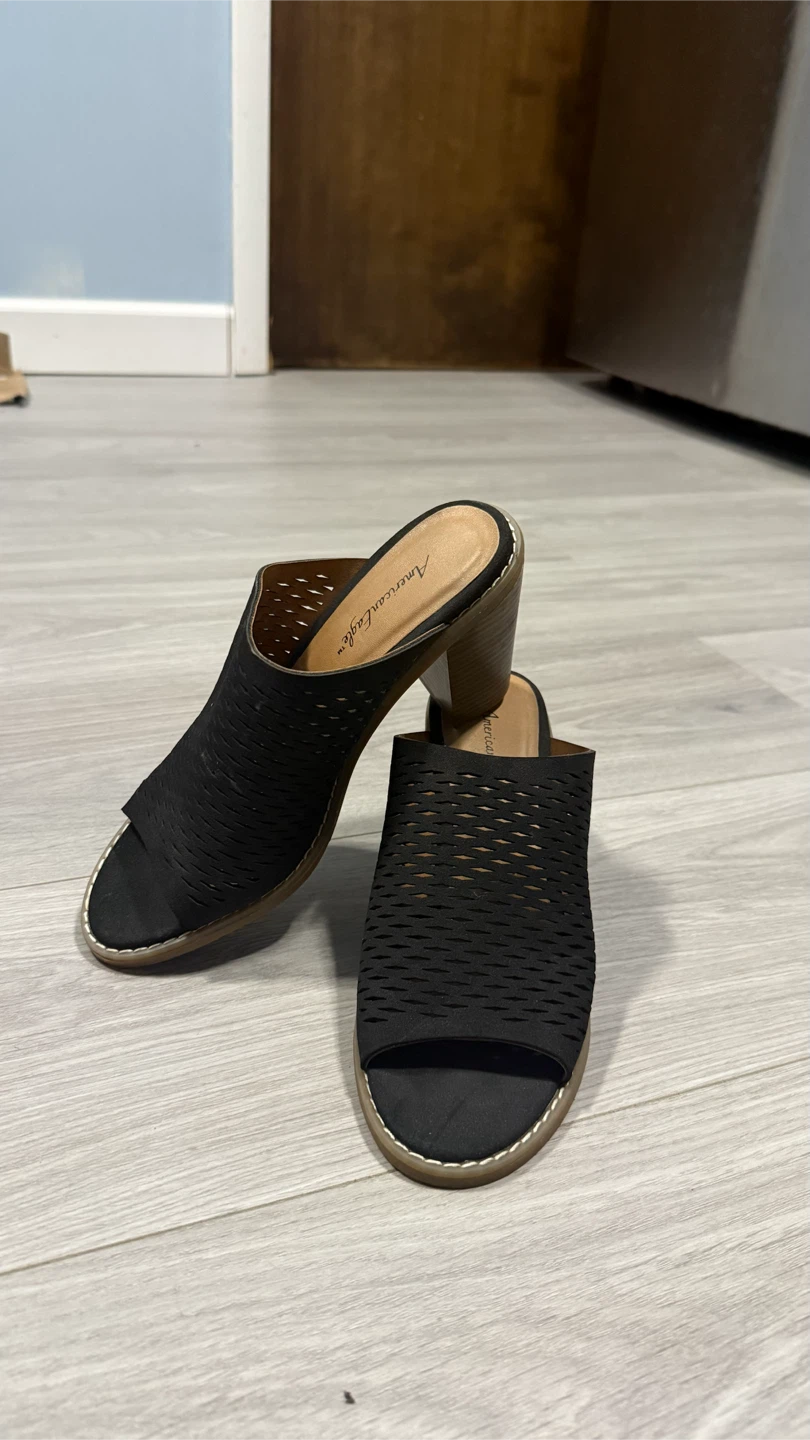 American Eagle Black Mule Heels Size 7.5