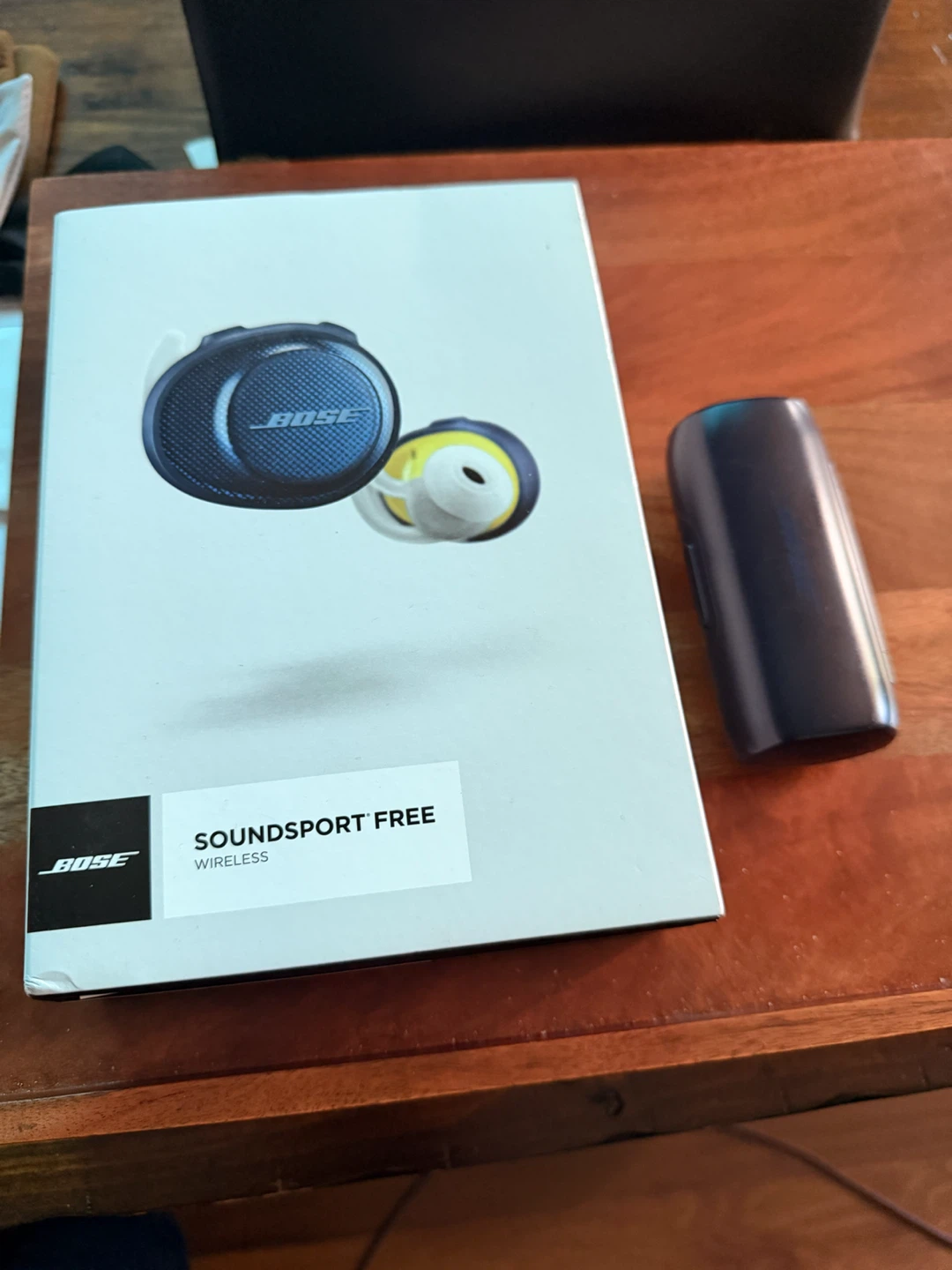 Bose SoundSport Free Wireless Navy/Citron Earbuds (EUC) - photo 4