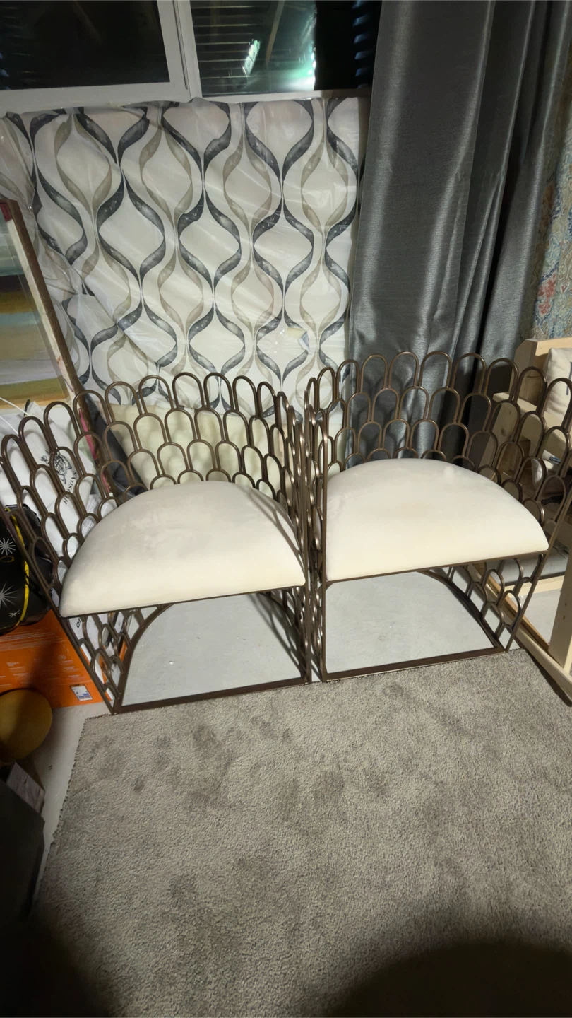 2 Decorative Accent Chairs - photo 3