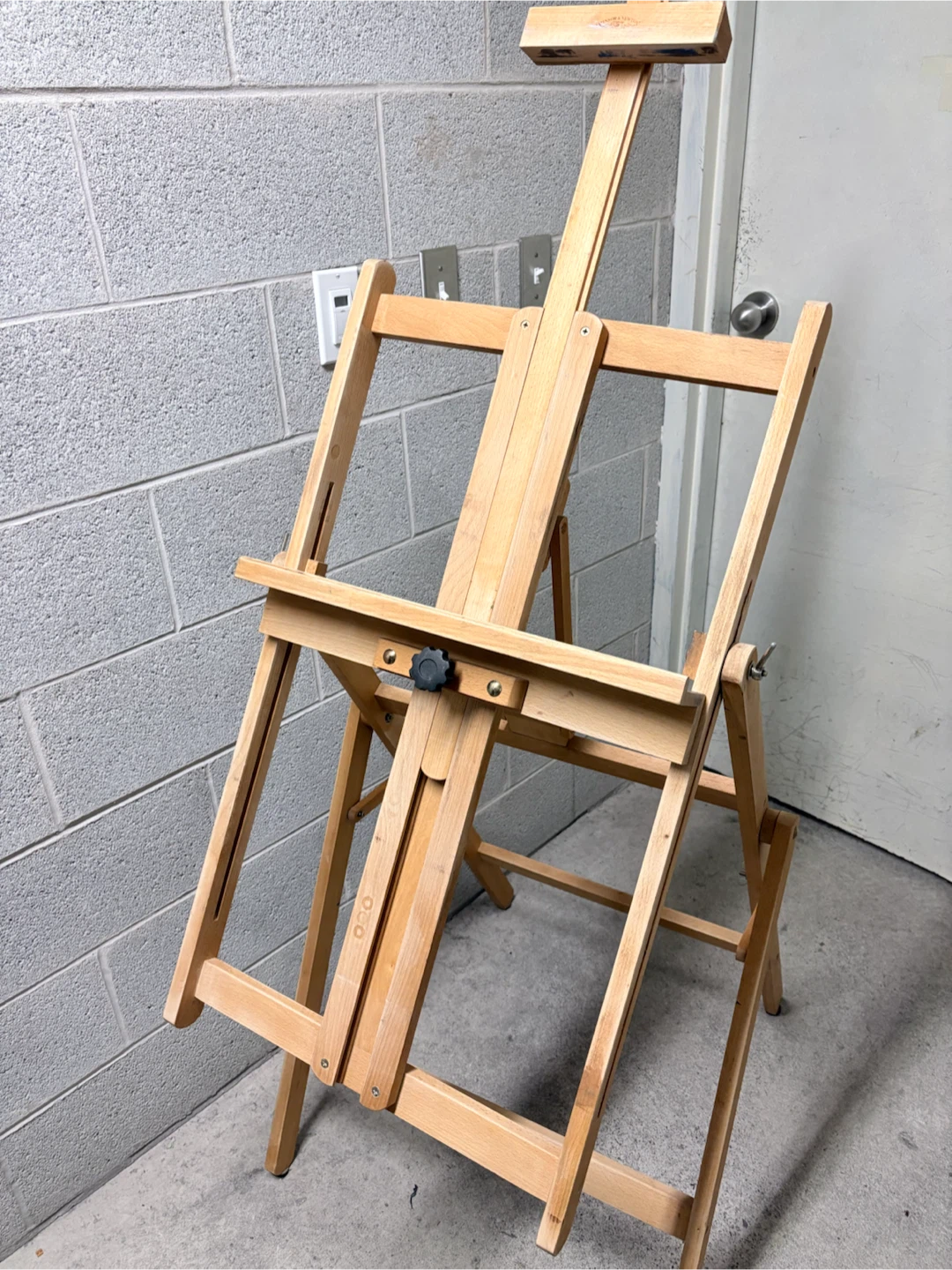 Professional Winsor & Newton Wooden Art Easel