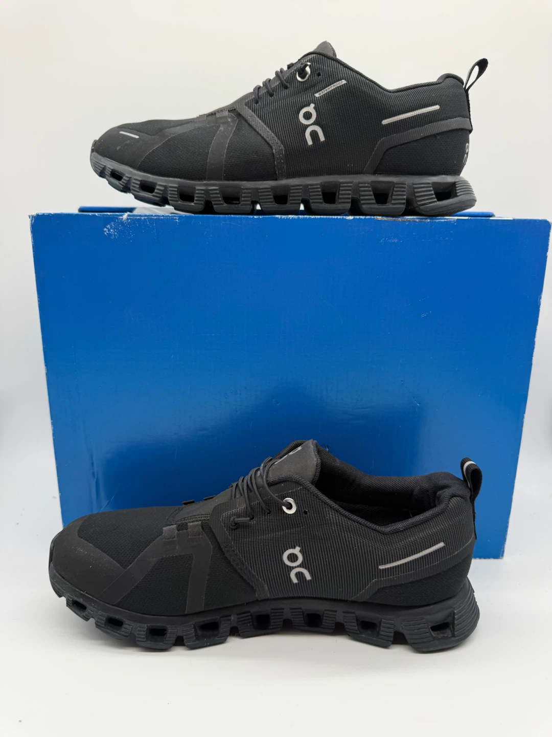 On Cloud 5 Waterproof Black Women’s Running Shoes Size US 8,5
