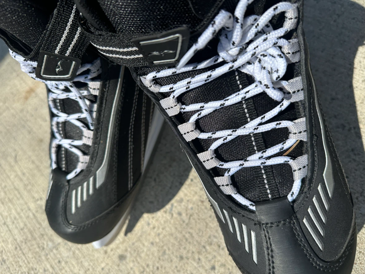 CCM Ice Hockey Helmet and Skates - photo 4