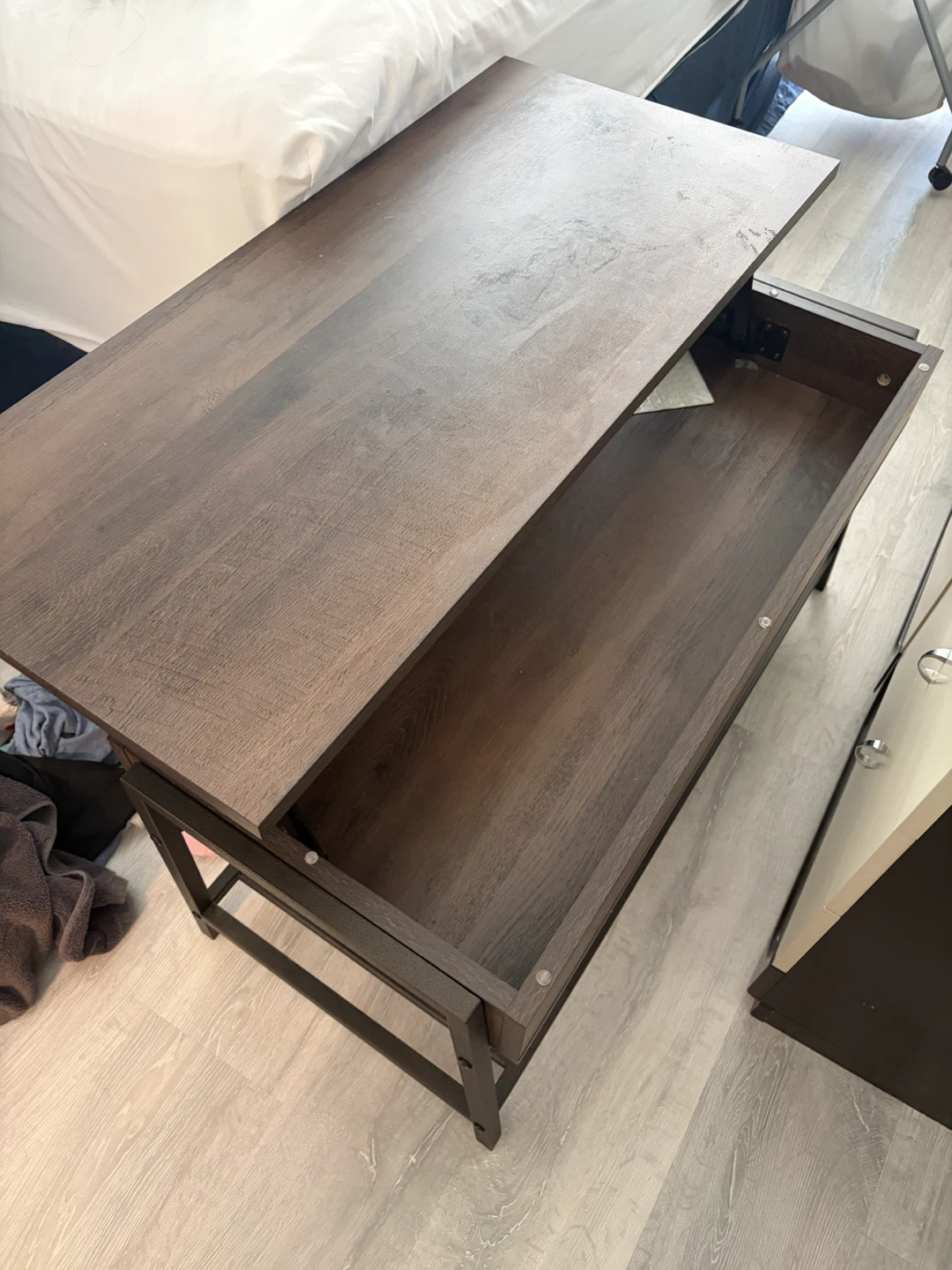 Lift-Top storage coffee desk