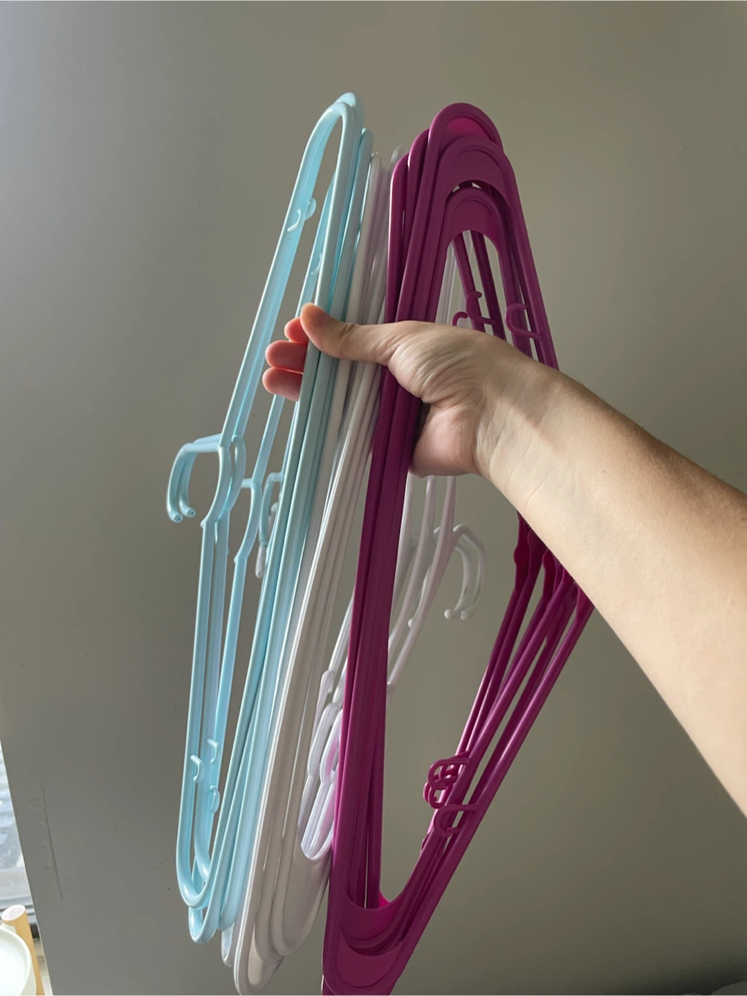 18 FREE color hangers - photo 2