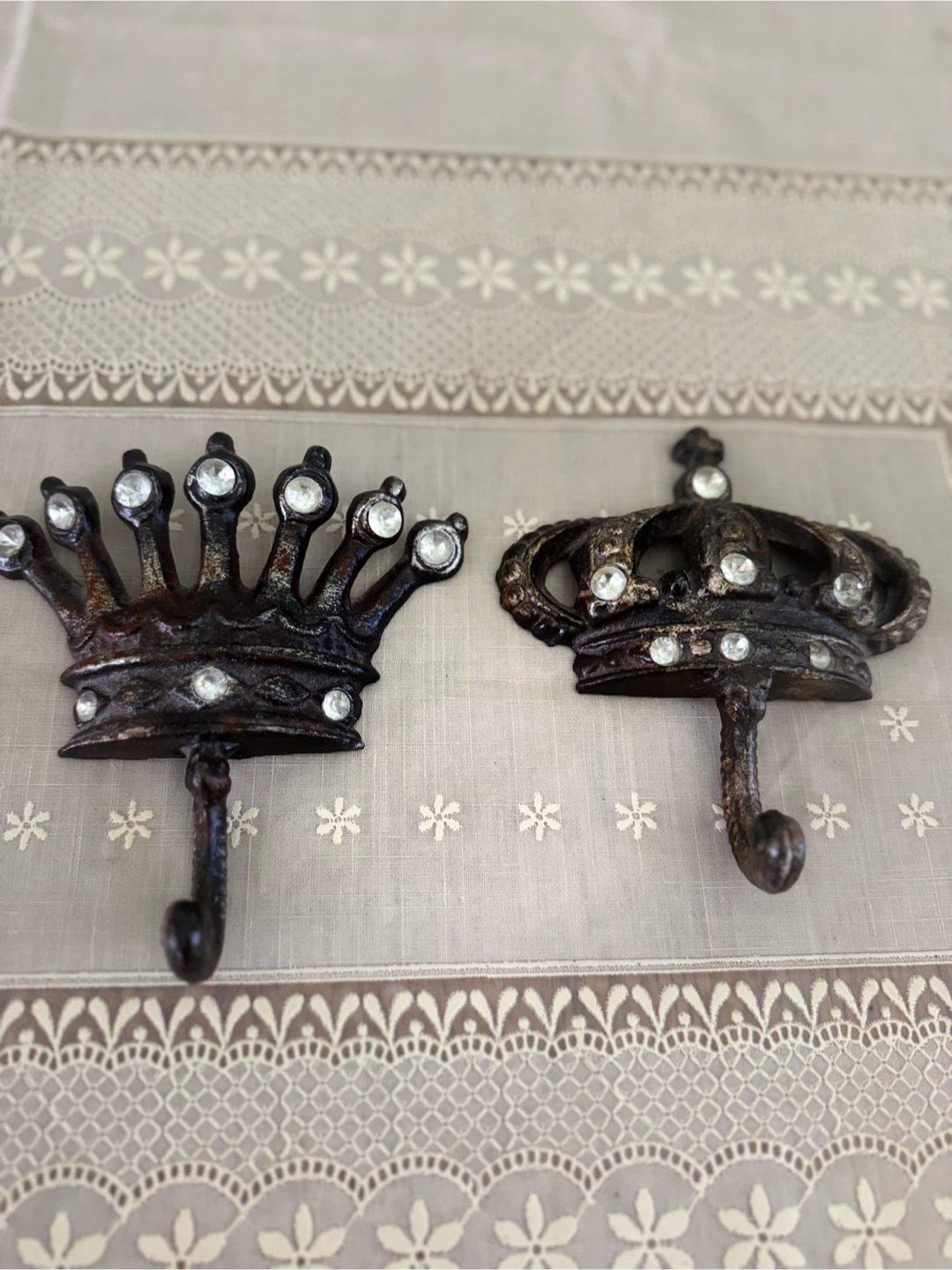 Decorative Crown Wall Hooks (Set of 2)