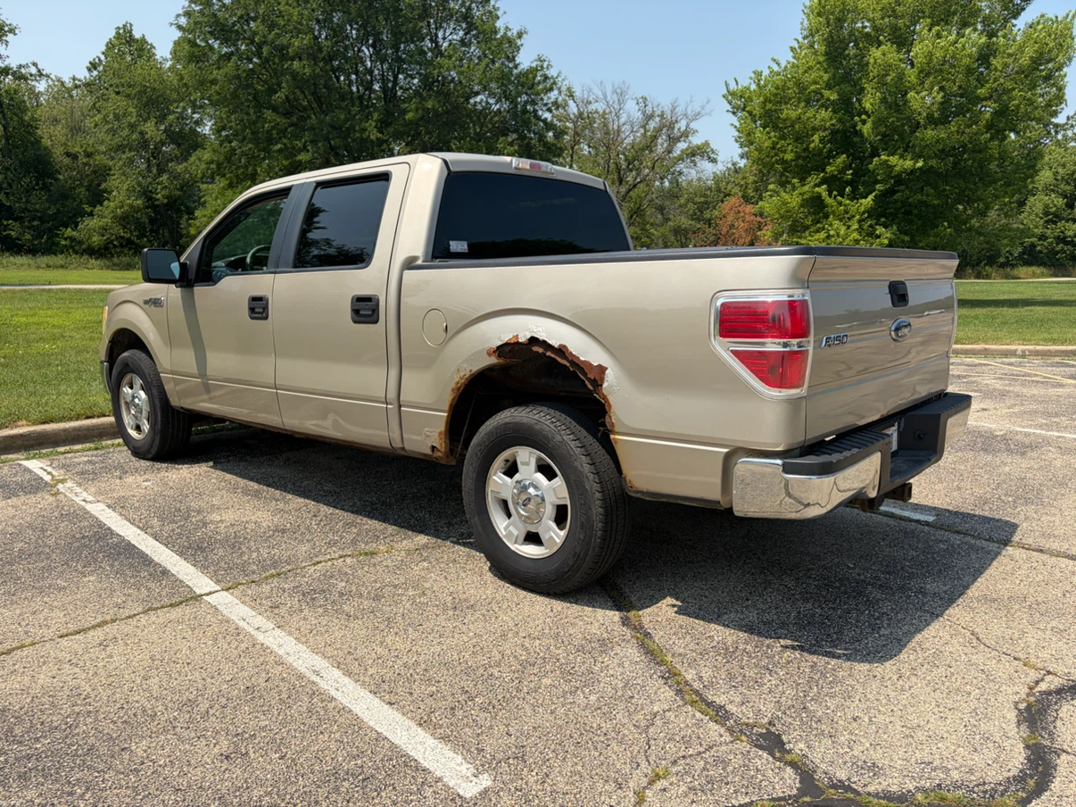 2010 Ford F-150 Pickup Truck - photo 4