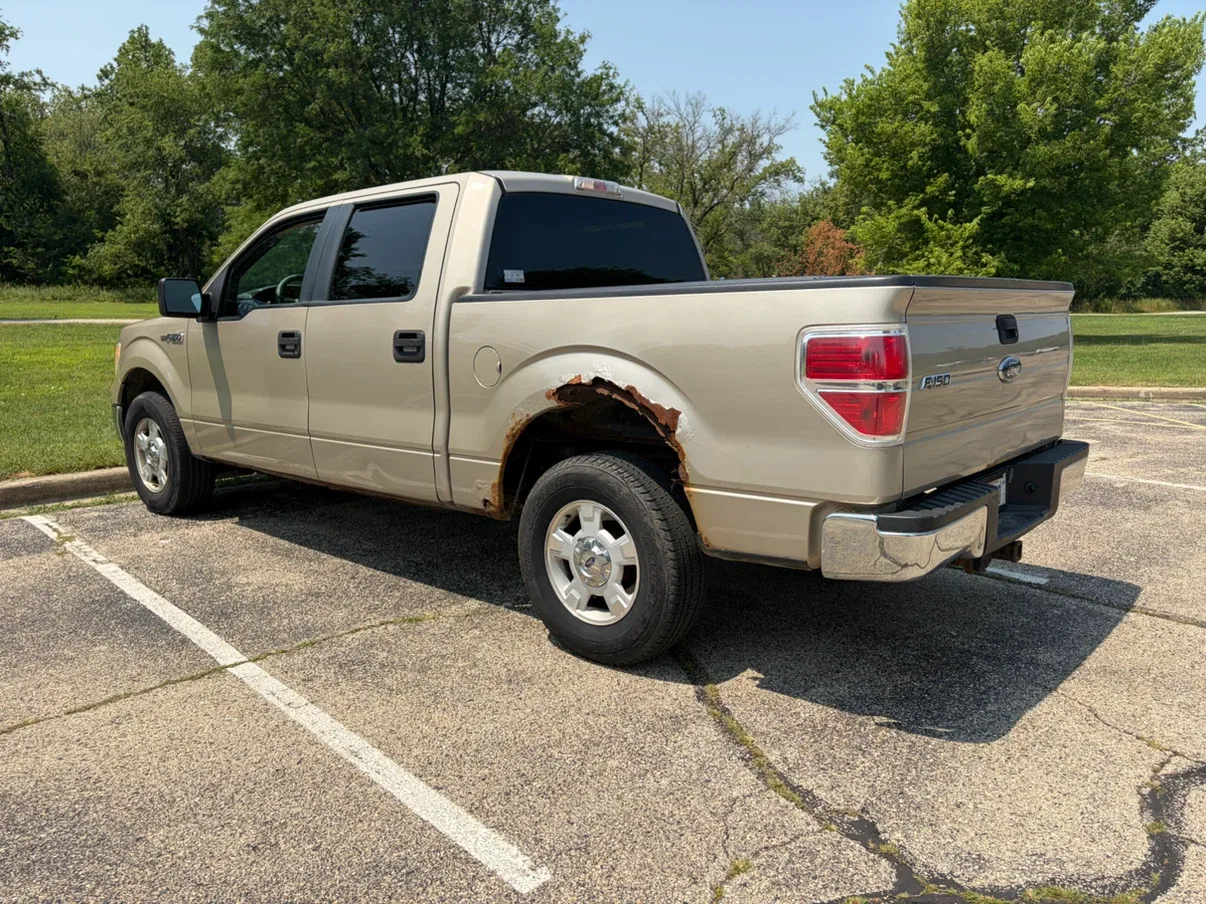 2010 Ford F-150 Pickup Truck - photo 4