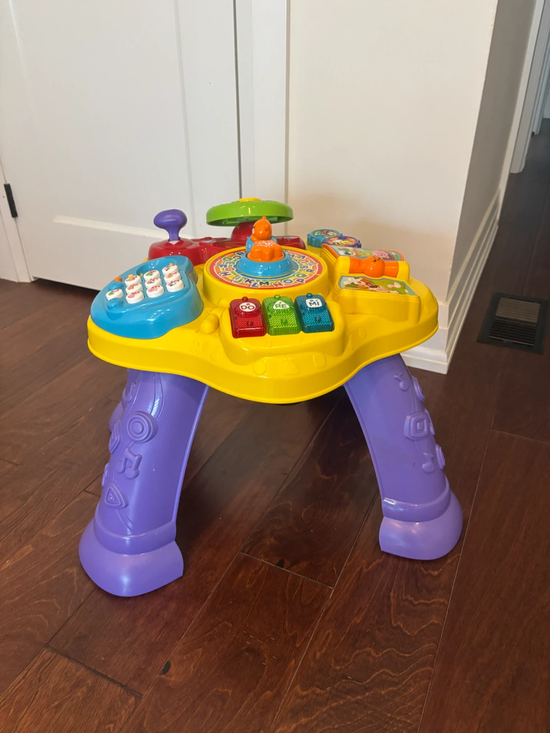 VTech Sit-to-Stand Learning Table