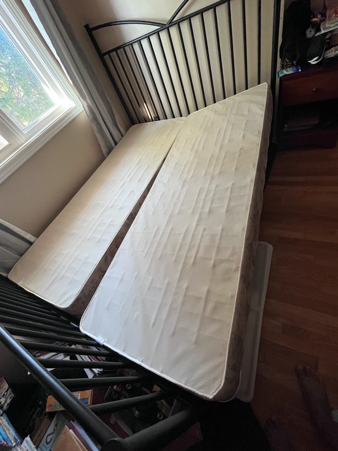 Queen size  firm mattress and box springs - photo 3
