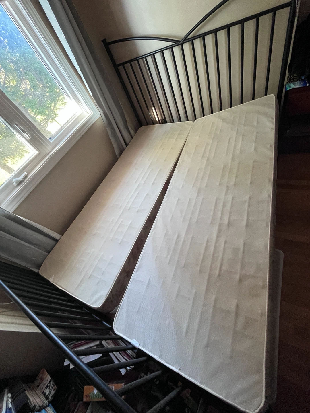 Queen size  firm mattress and box springs - photo 4