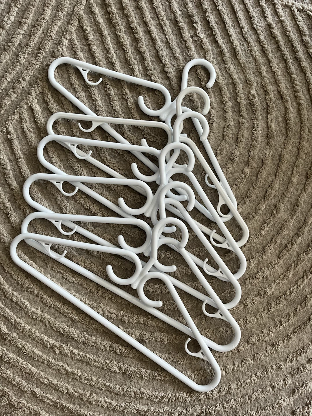 Coat White thick Hangers (Set of 6)