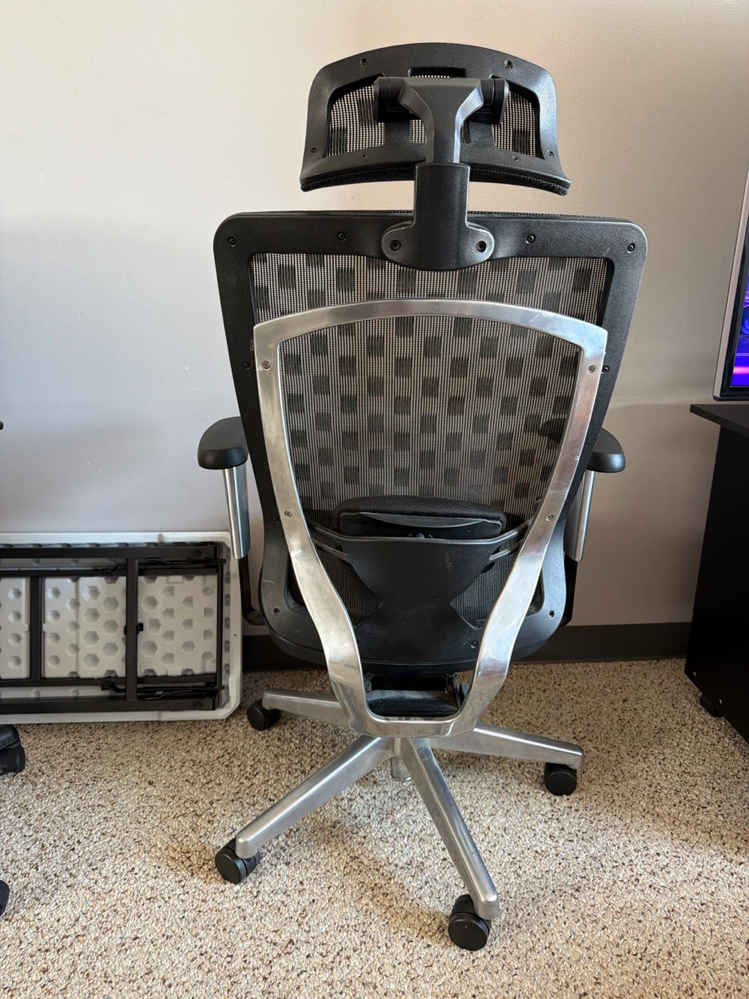Office Chair with Headrest - photo 2
