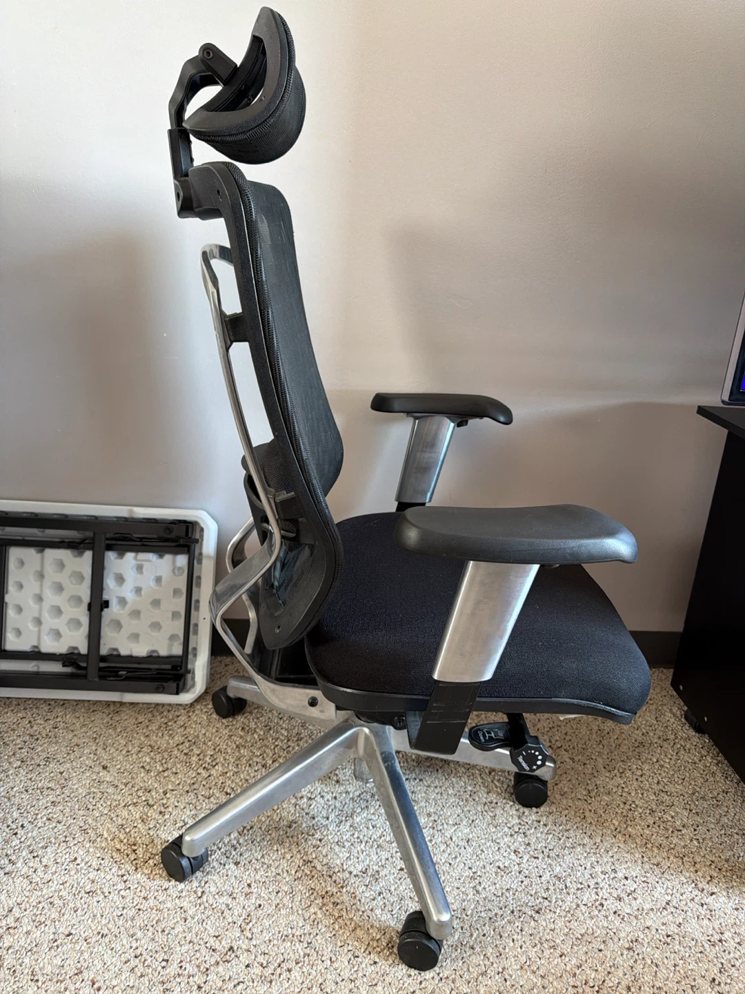 Office Chair with Headrest - photo 4