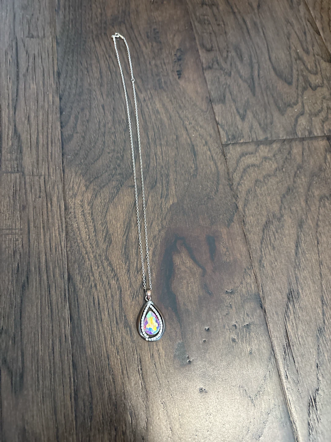 Teardrop Pendant Necklace