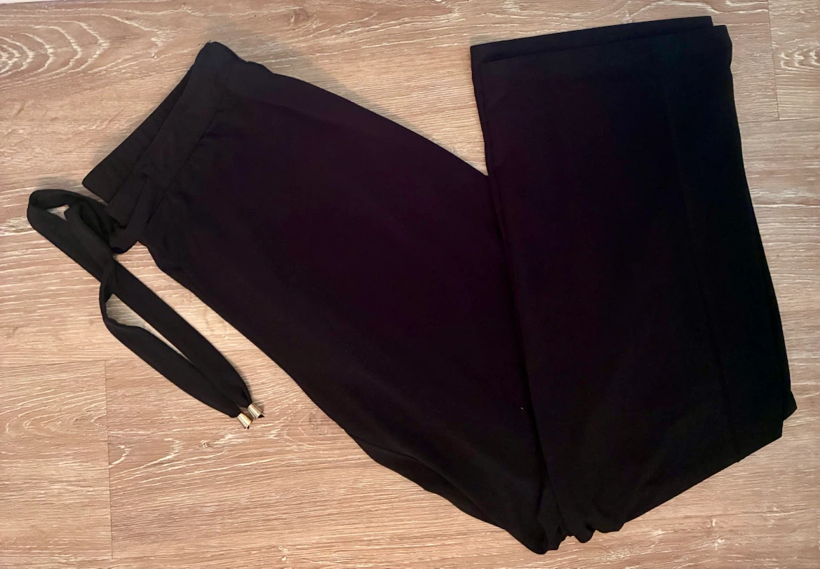 Black Flowy Pants - Size Medium