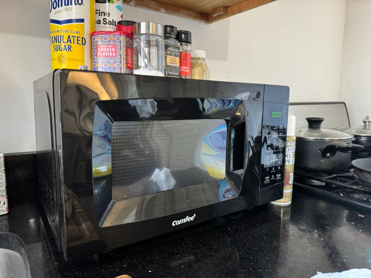 Comfee Black Countertop Microwave 0.7 cu.ft. - photo 3