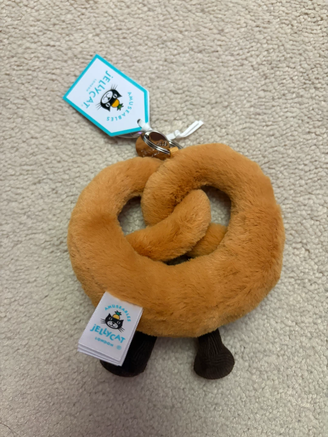 Jellycat Amuseables Pretzel Bag Charm - photo 2