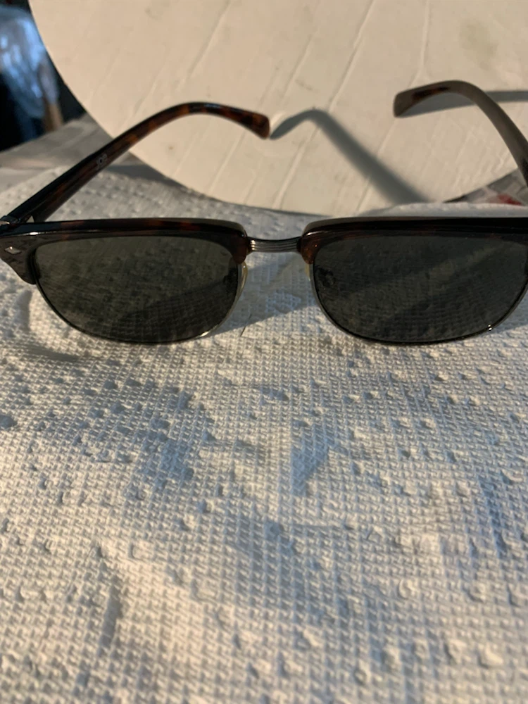Tortoiseshell & Red Sunglasses - photo 2