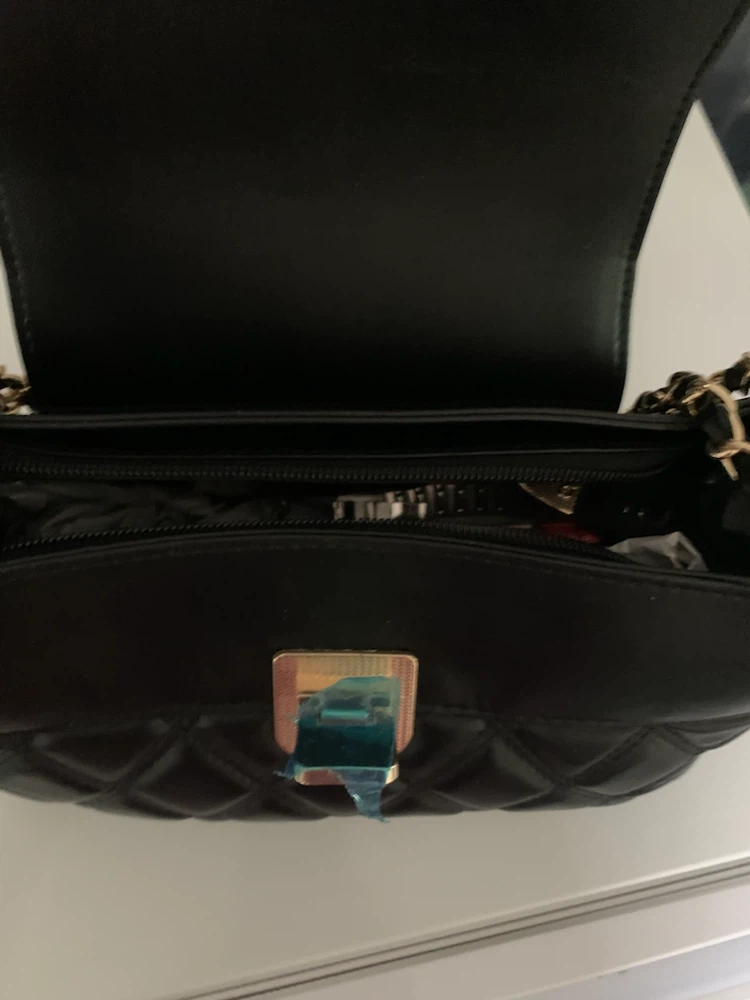 Brand new Black Quilted Shoulder Bag with Gold Chain - photo 3