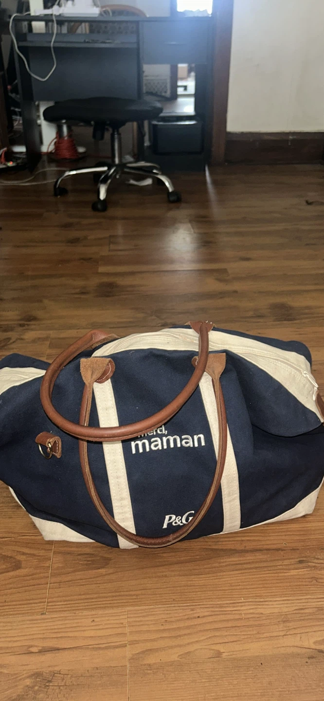 P&G duffel bag - photo 2