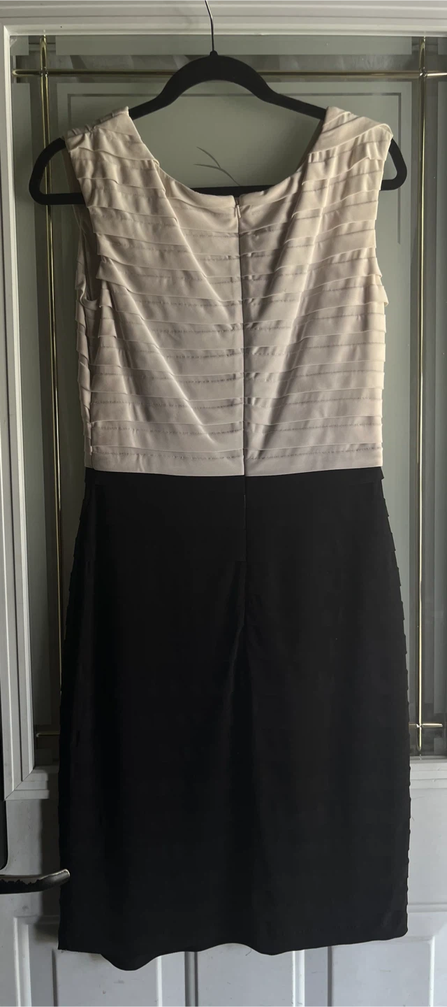 Adrianna Papell Sleeveless Cocktail Dress Size M - photo 2