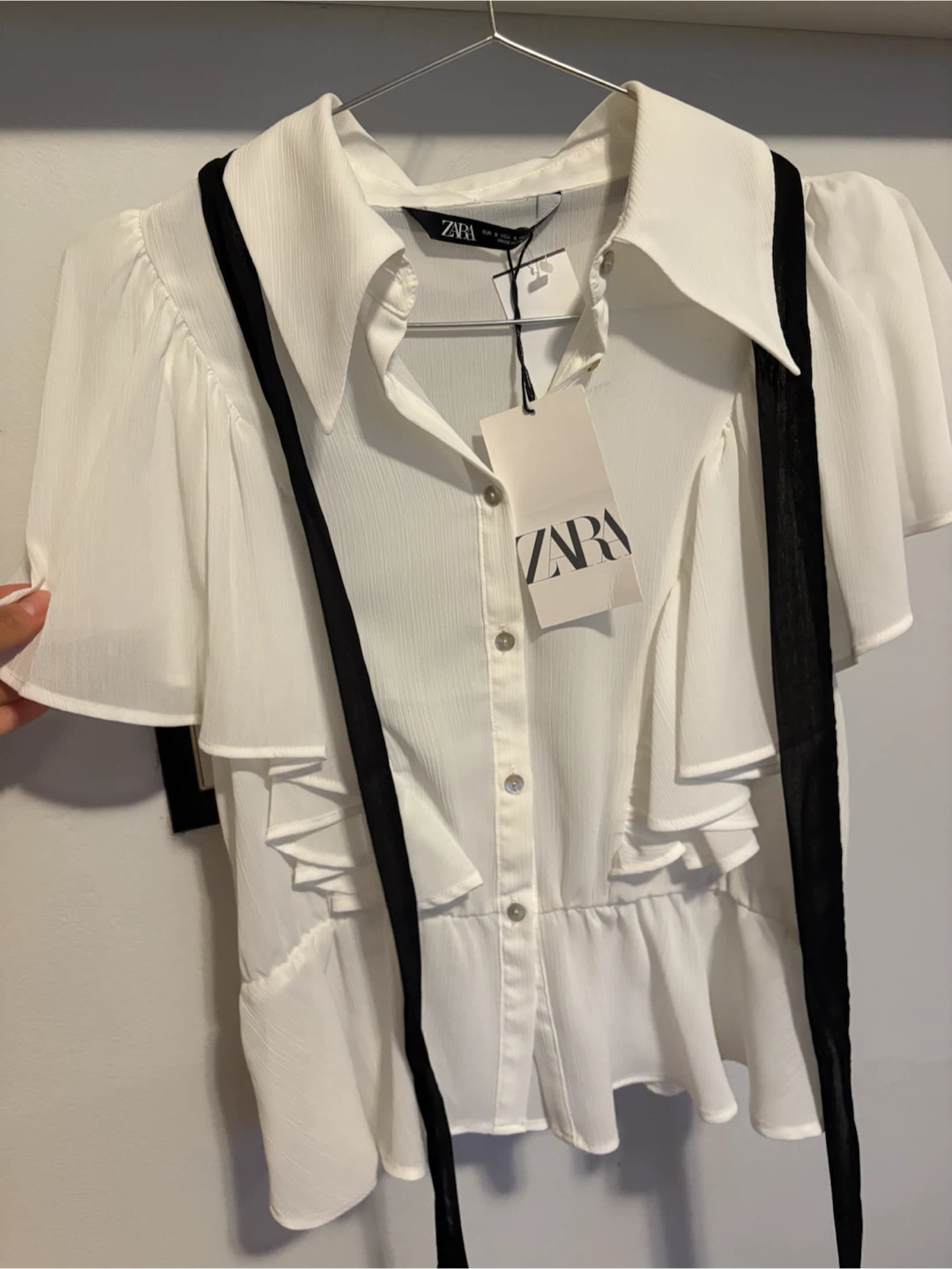 Zara White Ruffled Blouse with Black Bow - photo 5
