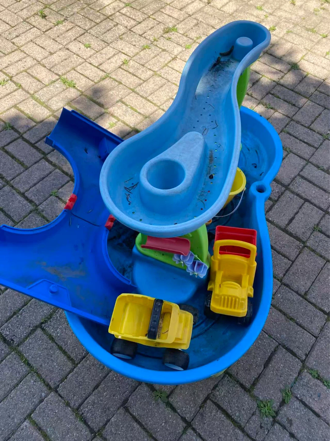 Little Tikes Water Table + Includes All Pictured Toys For Free! - photo 2