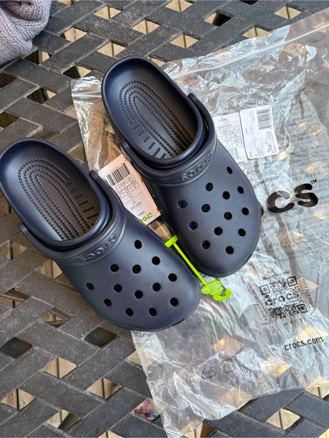 MENS CROCS