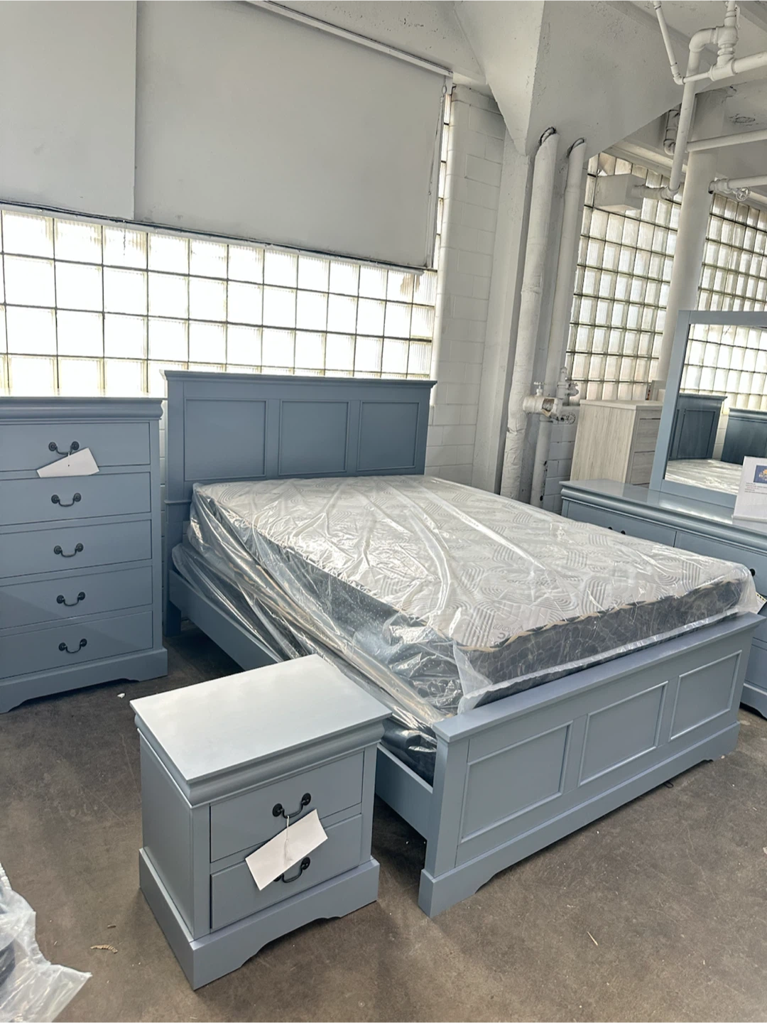 Queen Bedroom Set - Bed Frame, Dresser, Mirror, Nightstand