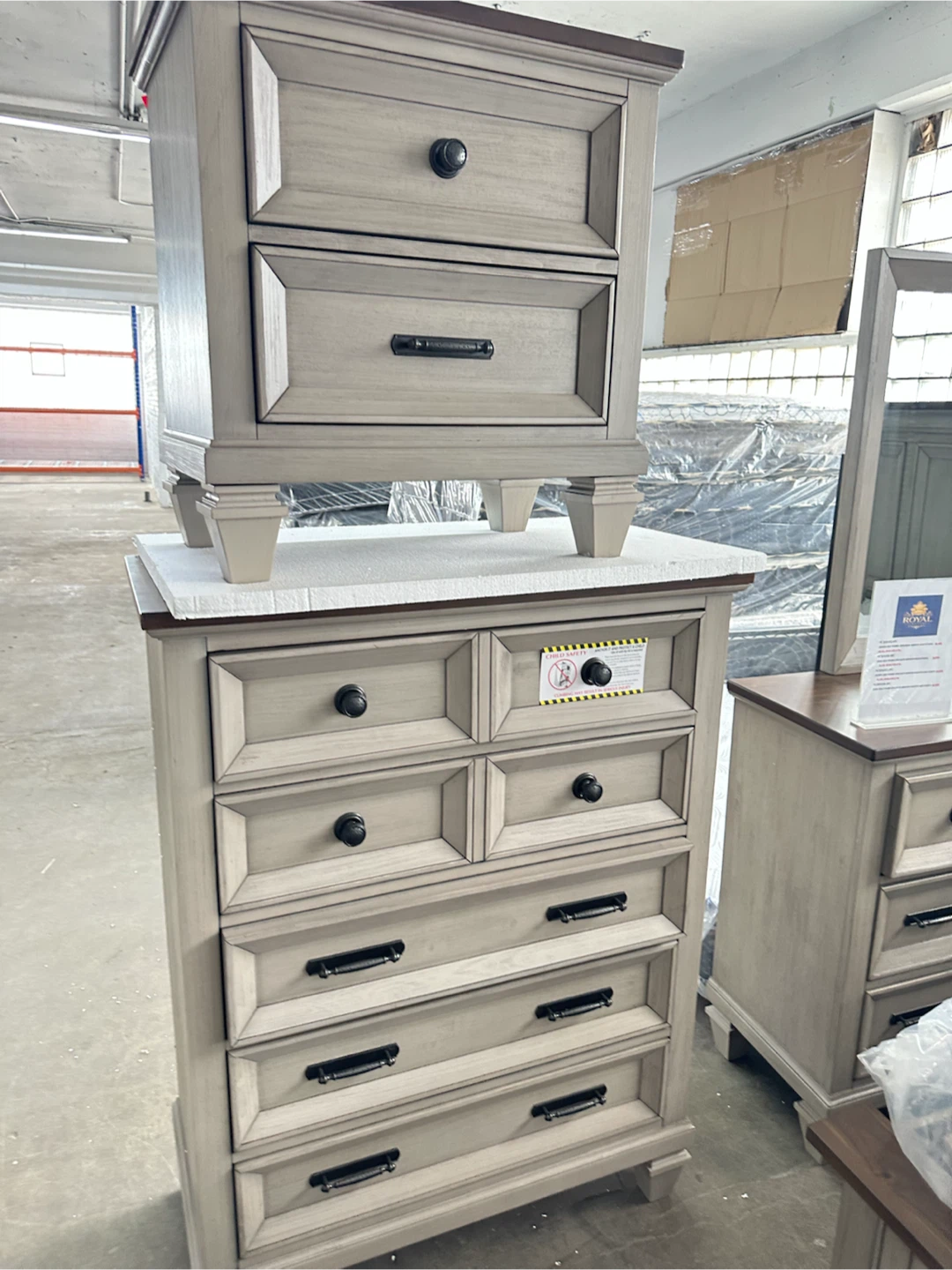 Bed frame mirror dresser nightstand - photo 2