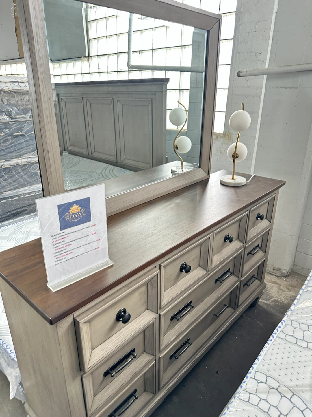 Bed frame mirror dresser nightstand - photo 3