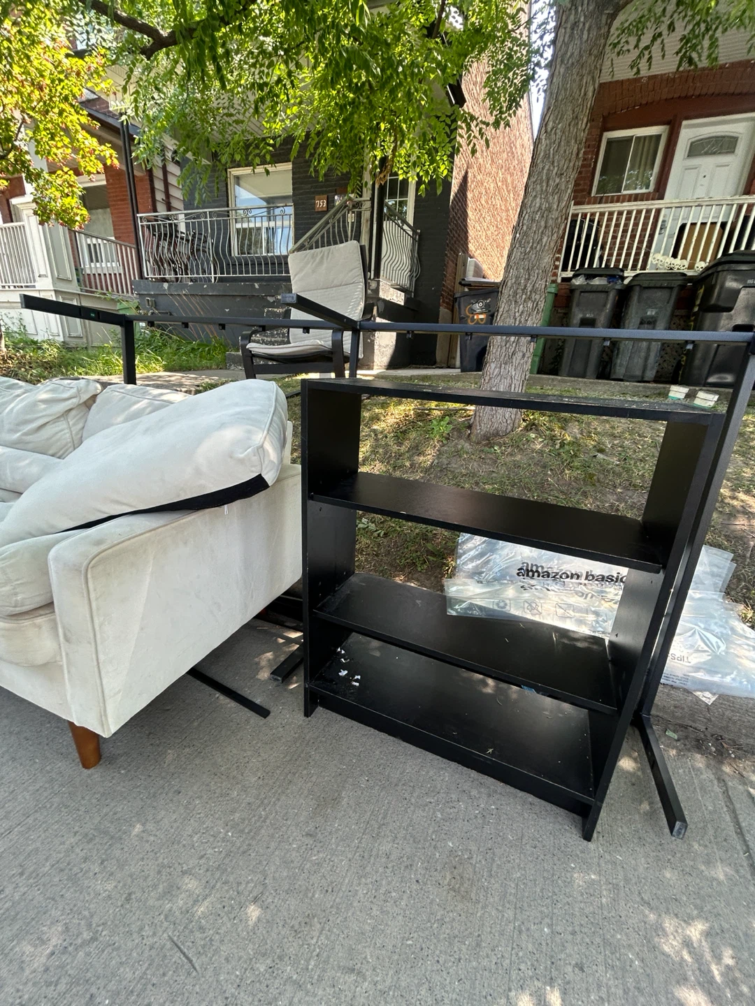 FREE SOFA, BEDFRAME, FURNITURE, MATTRESSES ETC! - photo 2