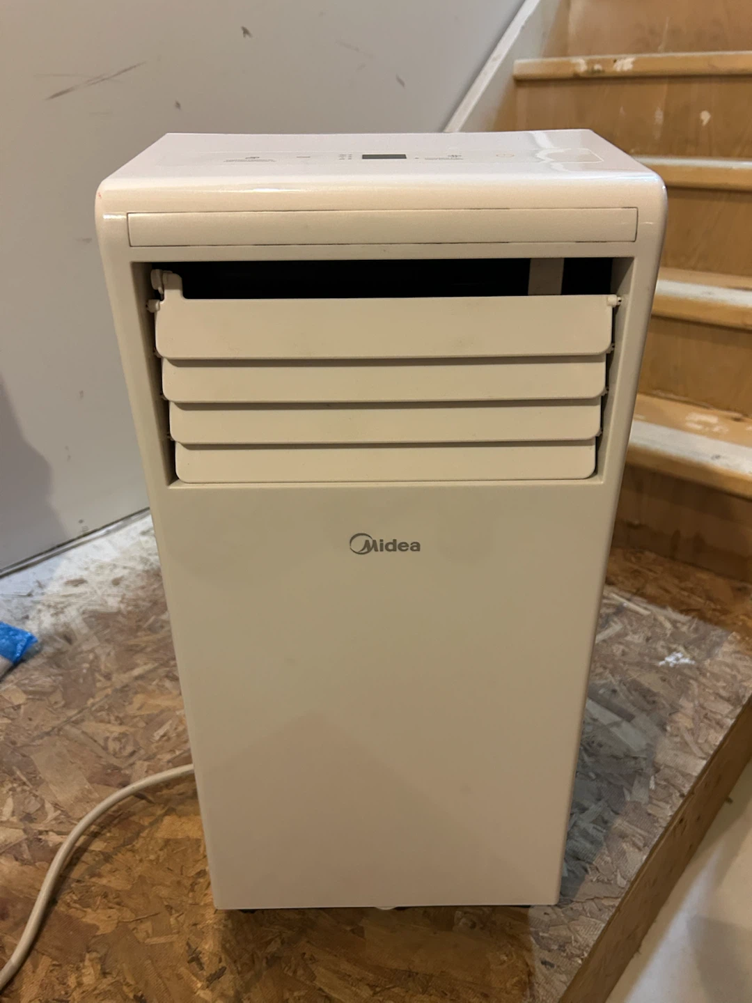 Midea Portable Air Conditioner - photo 2