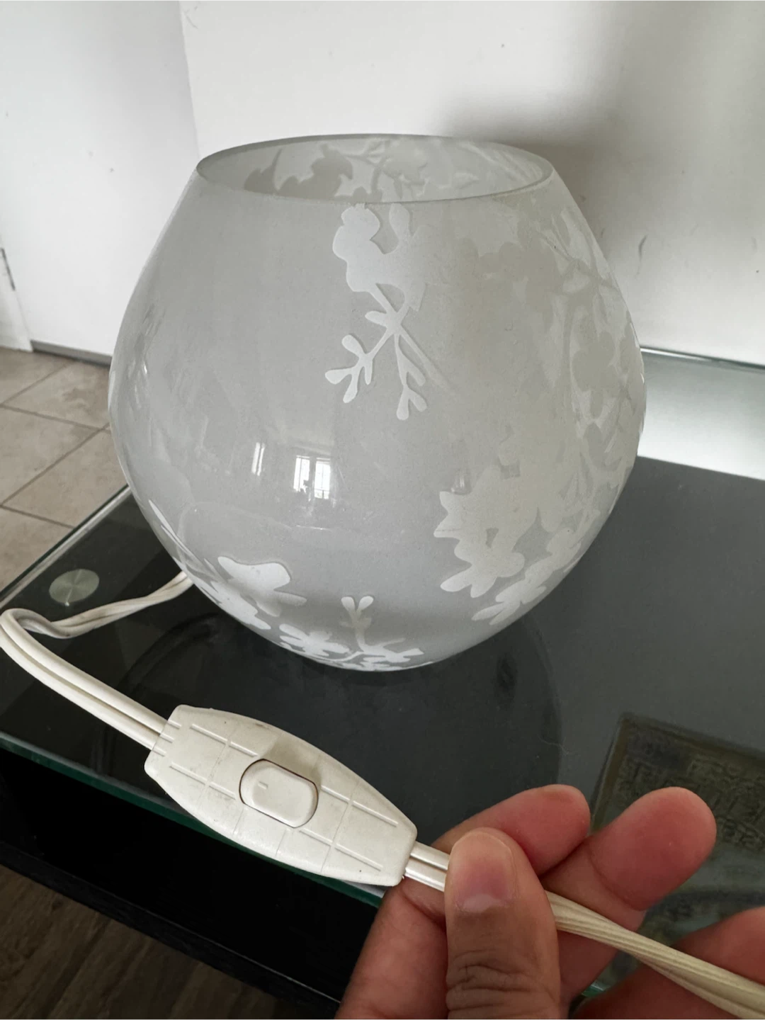 Decorative Frosted Glass Table Lamp - photo 3