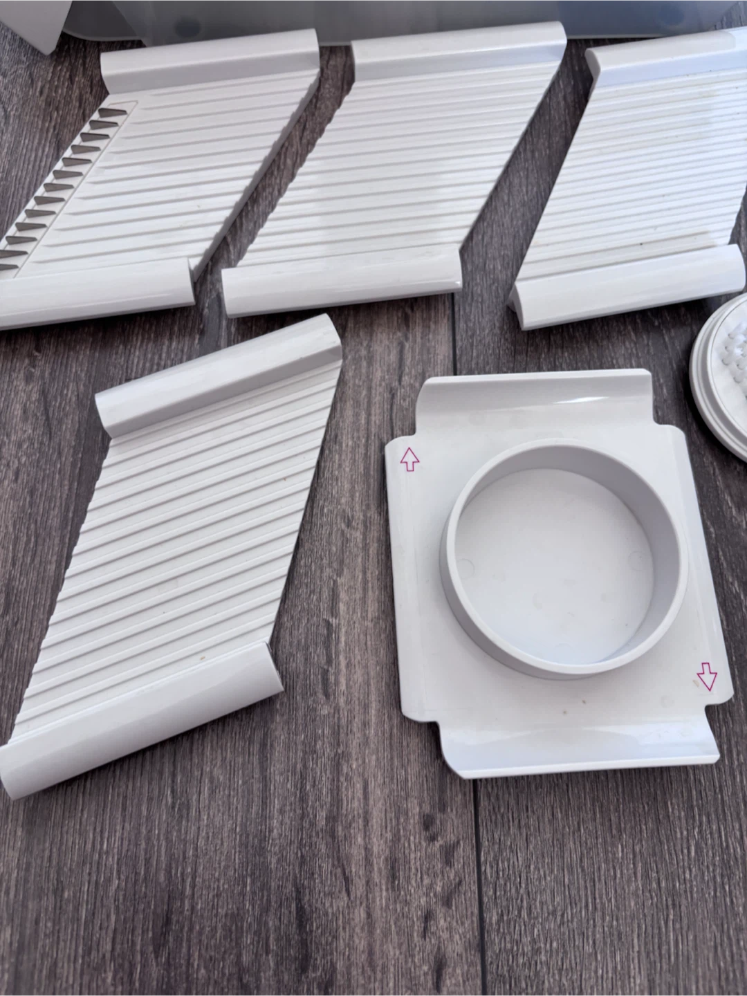 Vegetable Slicer with 5 Inserts - photo 4