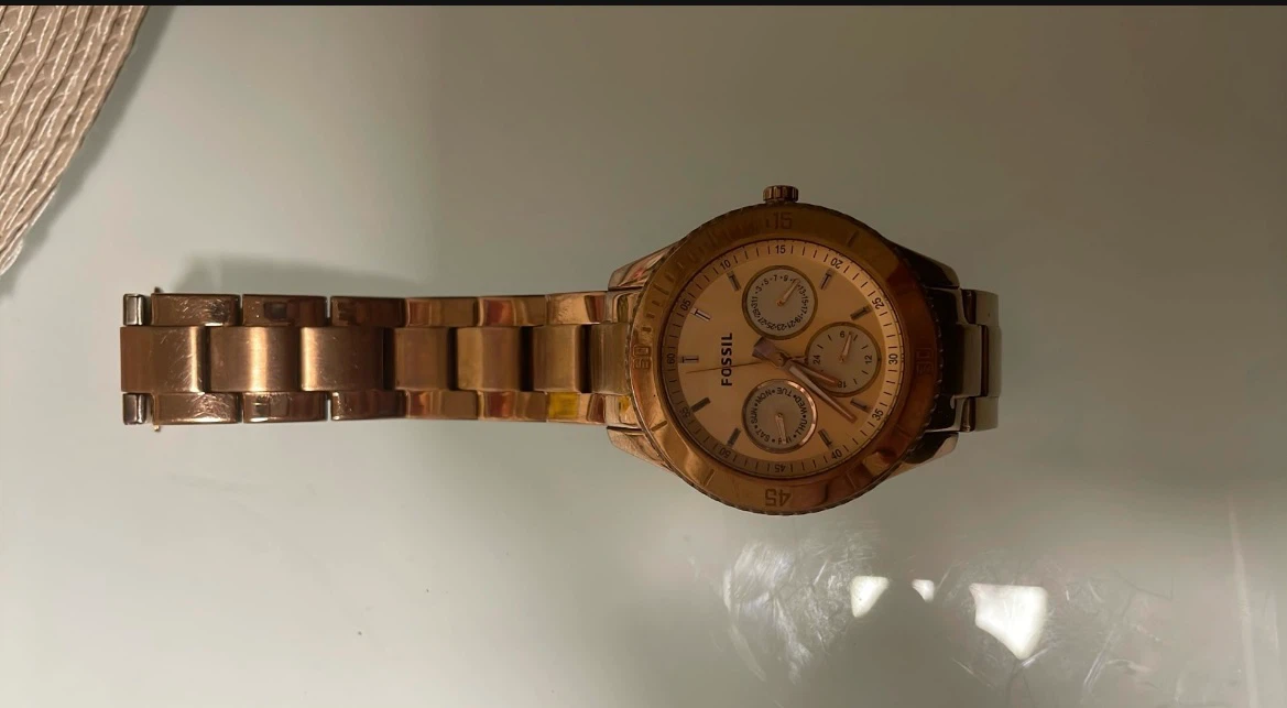 Rose Gold Fossil Watch - photo 3