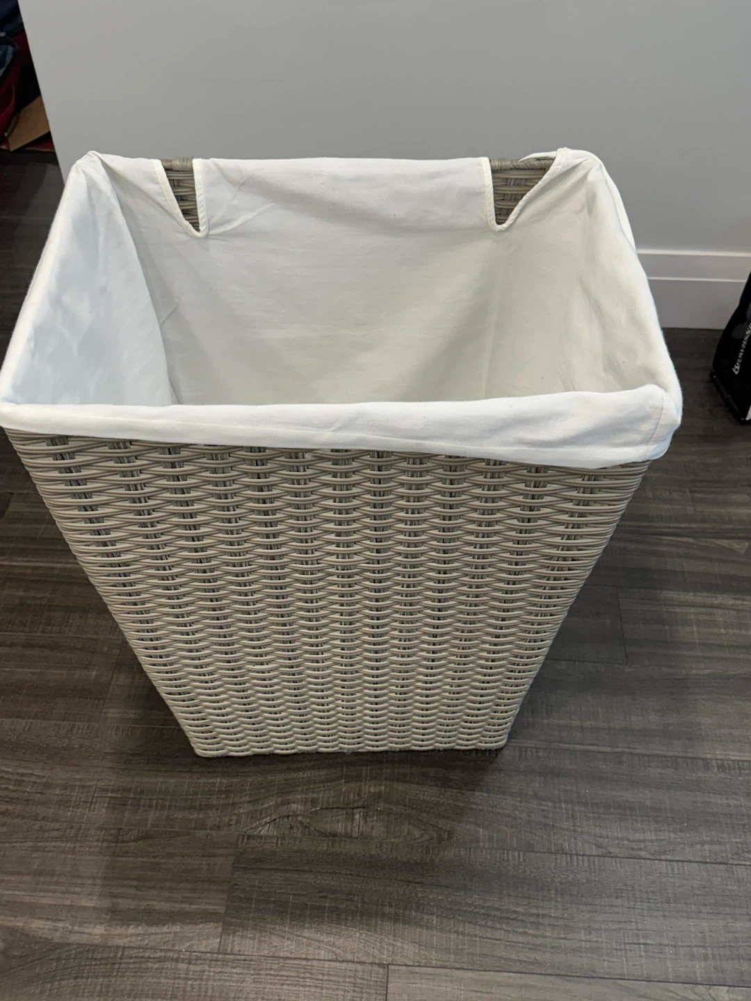 Woven Laundry Hamper with Liner - photo 2