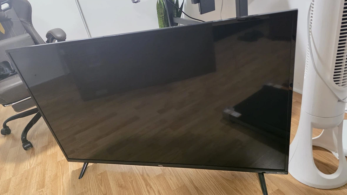 TCL 50” Roku Smart TV – Great Condition