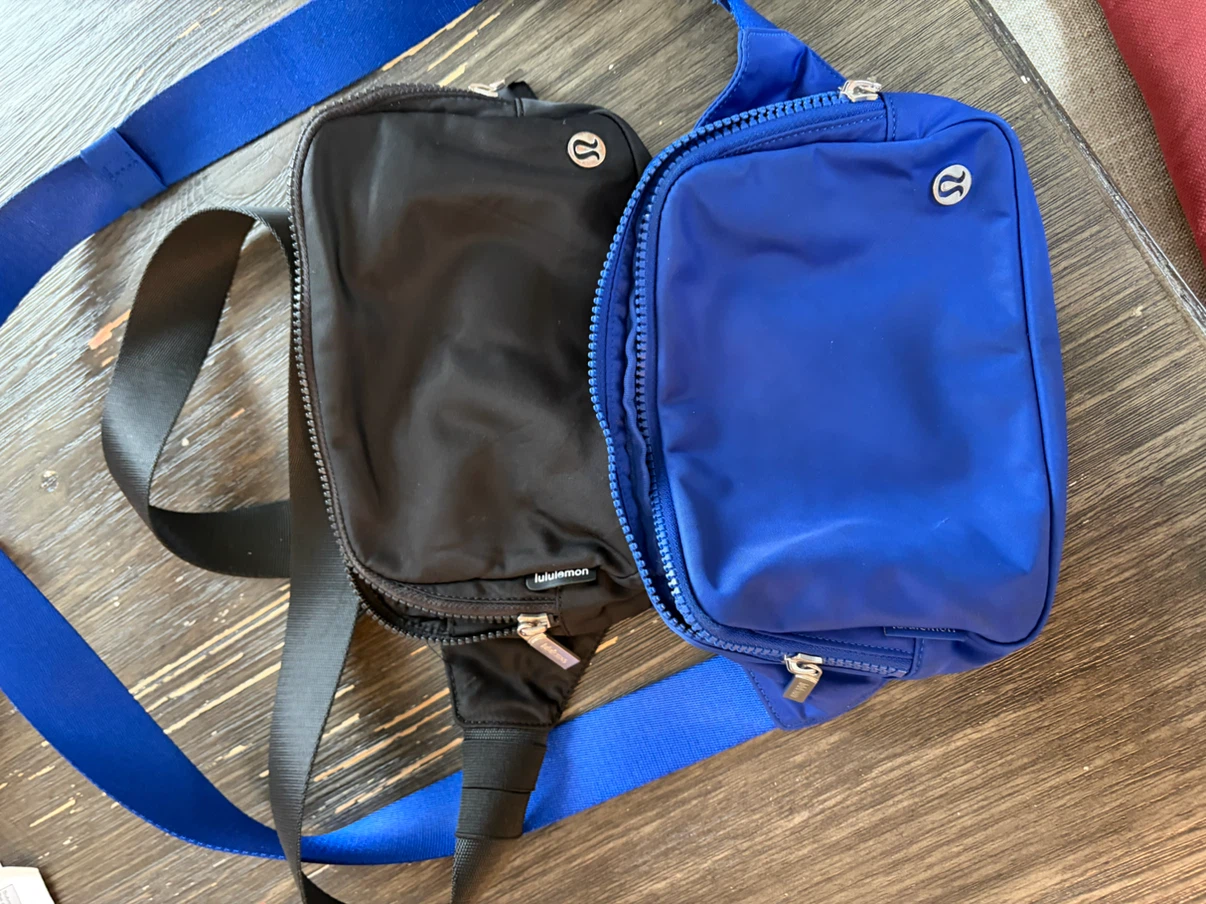 Lululemon Everywhere Belt Bag - Black & Blue - photo 2