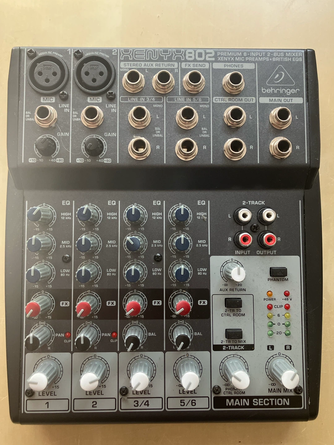 Behringer Xenyx 802 Audio Mixer