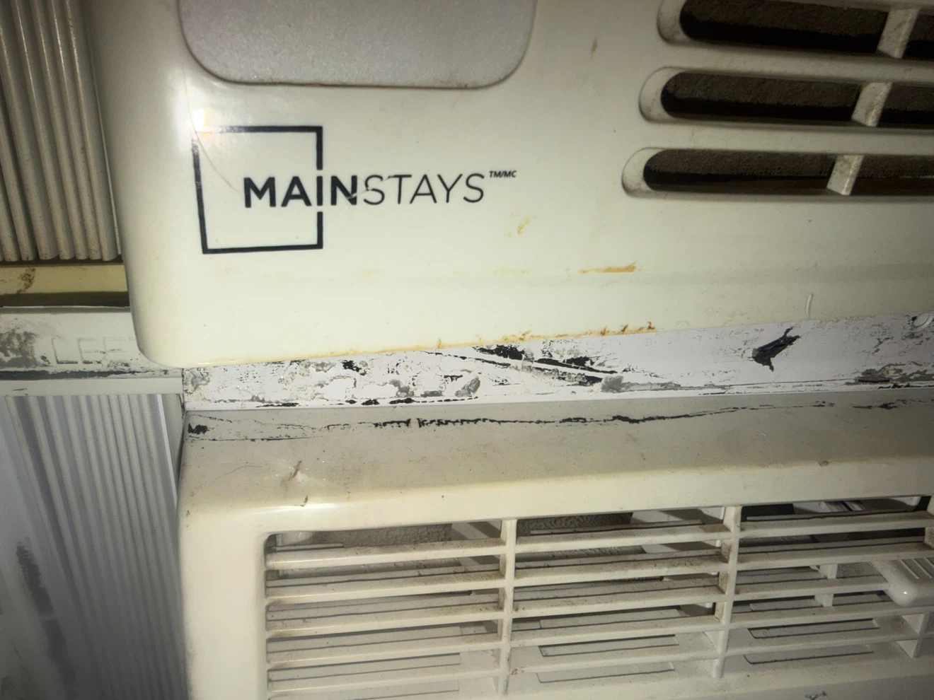 Window Air Conditioner Unit 4 pieces +free microwave - photo 2