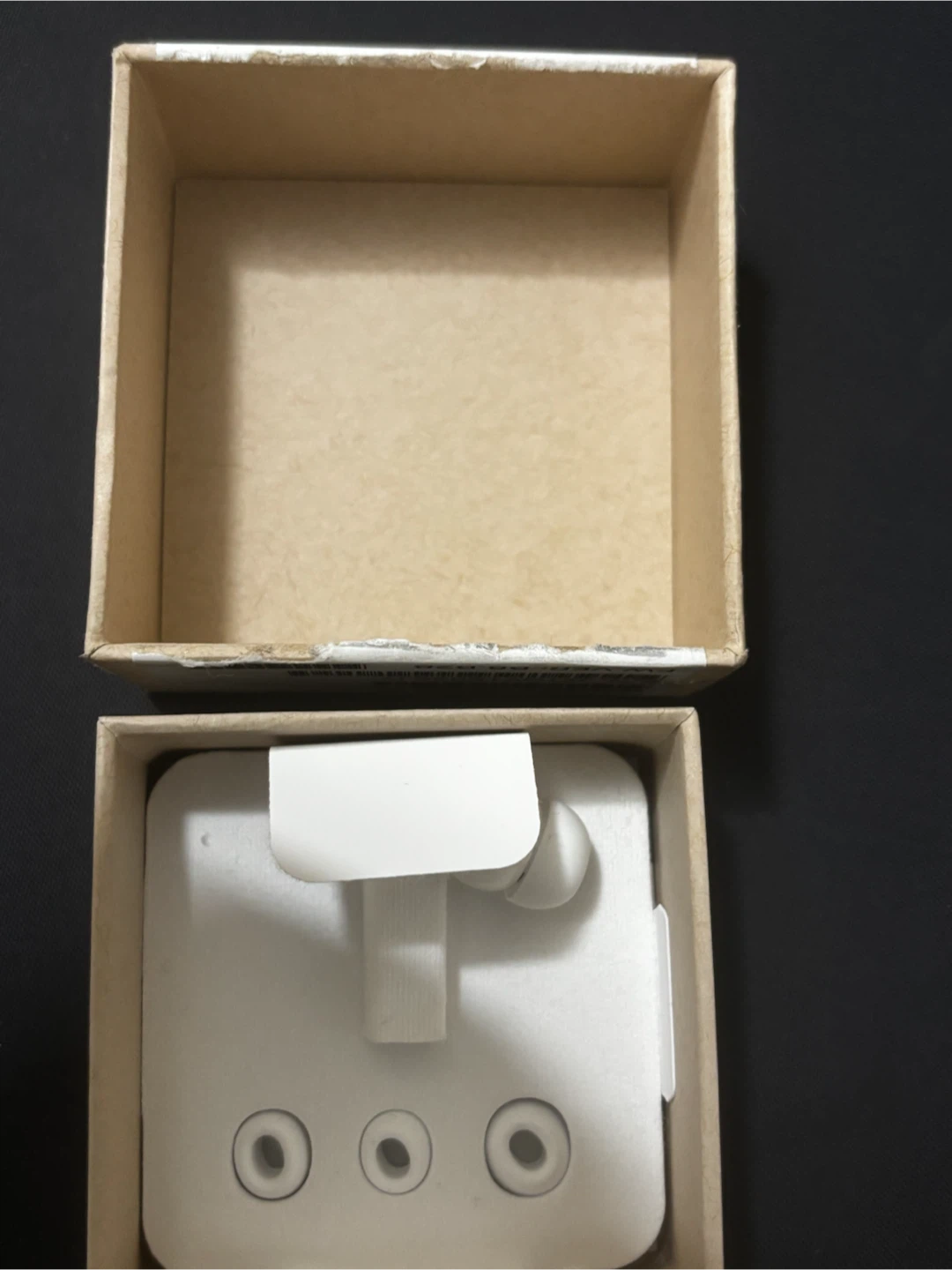 Part Number 661-35403 Earbuds apple AirPods Pro 2 left ear only