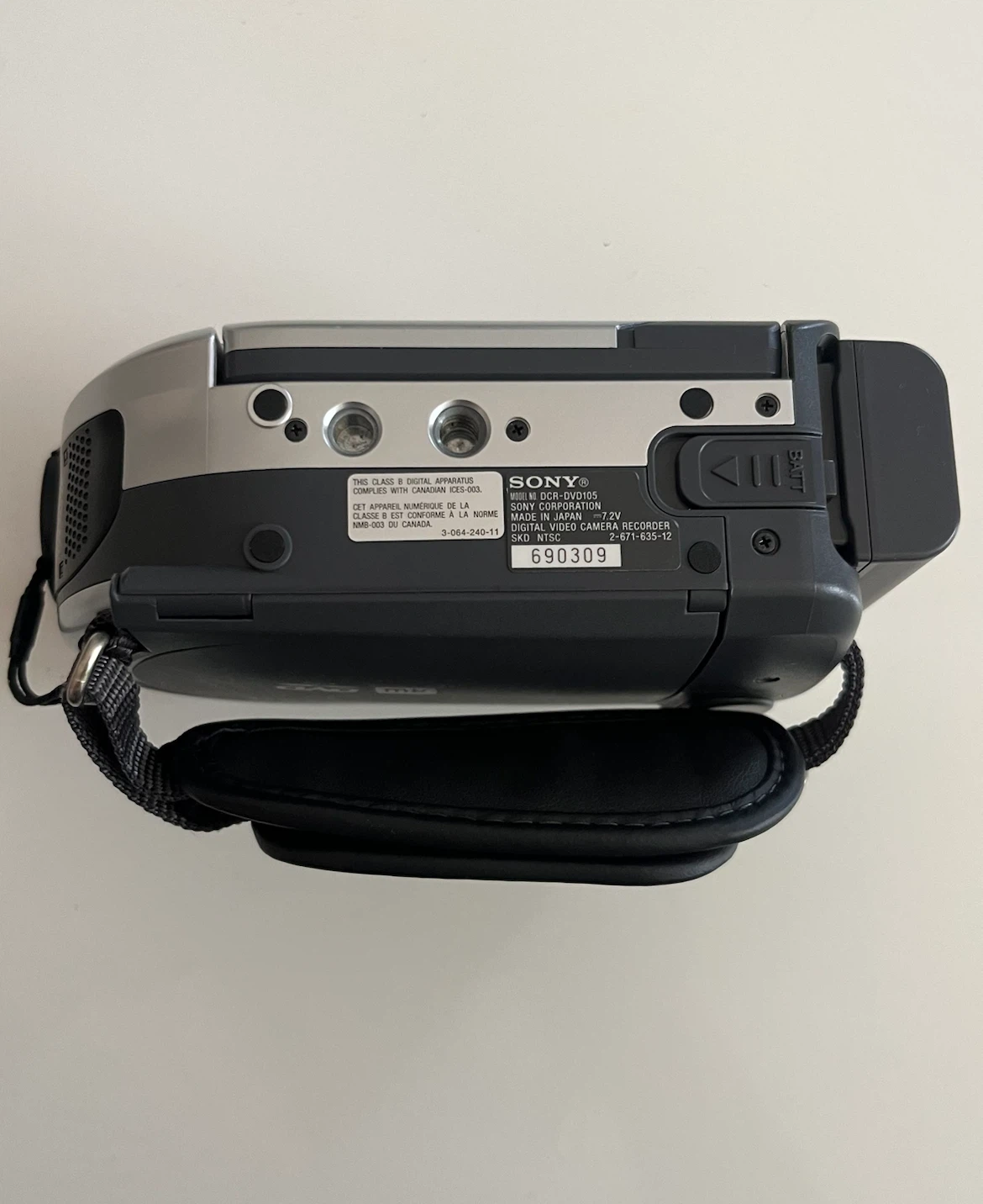 Sony Handycam DCR-DV105 Camcorder - photo 4